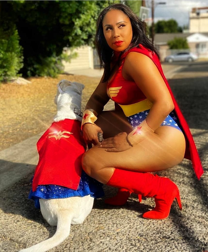 Dynamic Duo Wonder Woman Rescued WonderPup Cosplay